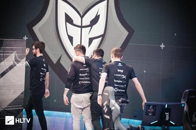 们不屈的斗 们不屈的斗