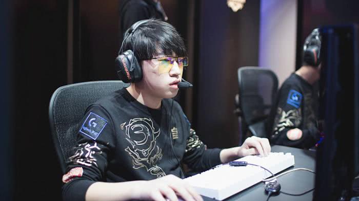 发连锁反应 发连锁反应