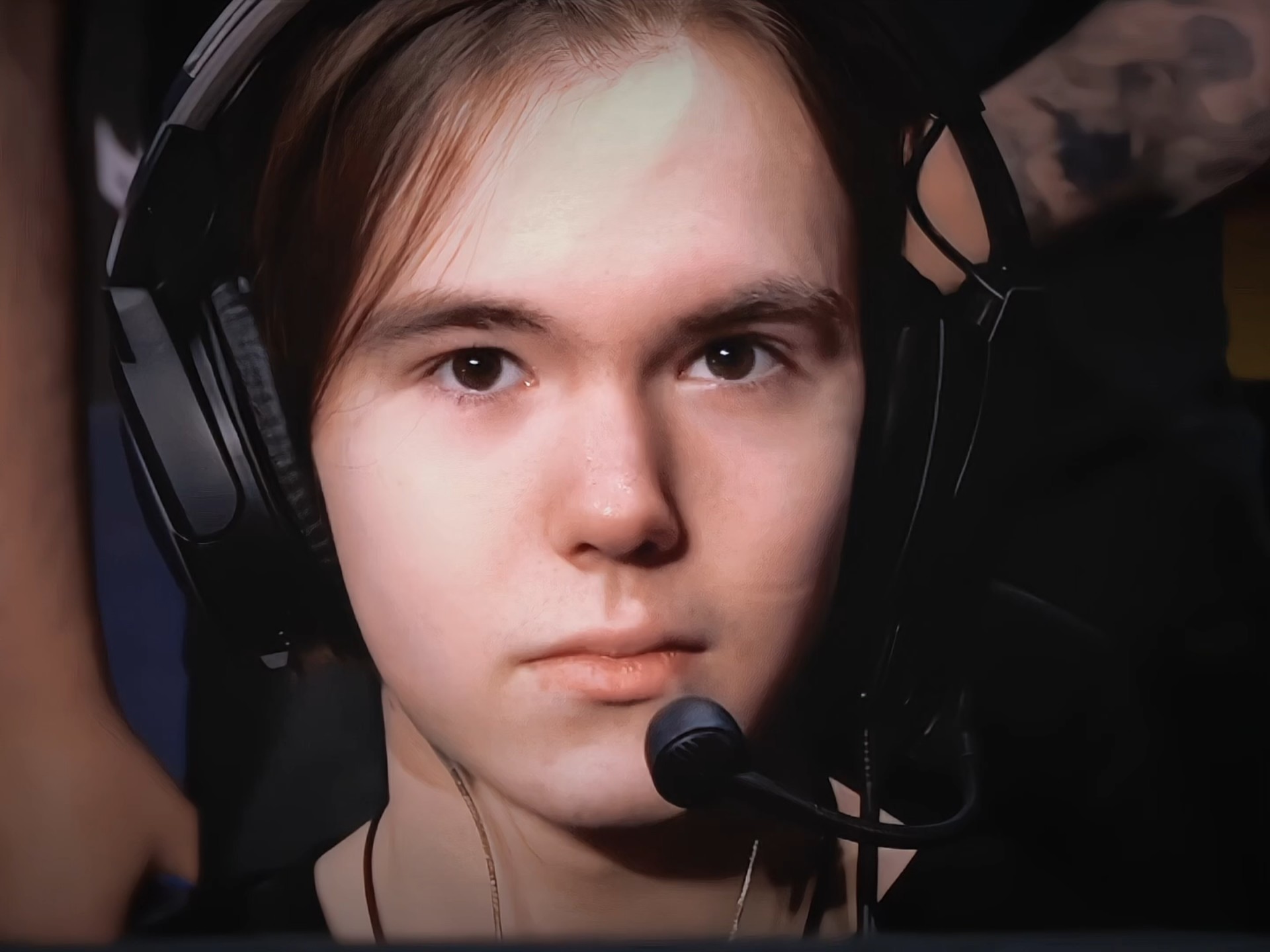 被手递手撕 被手递手撕